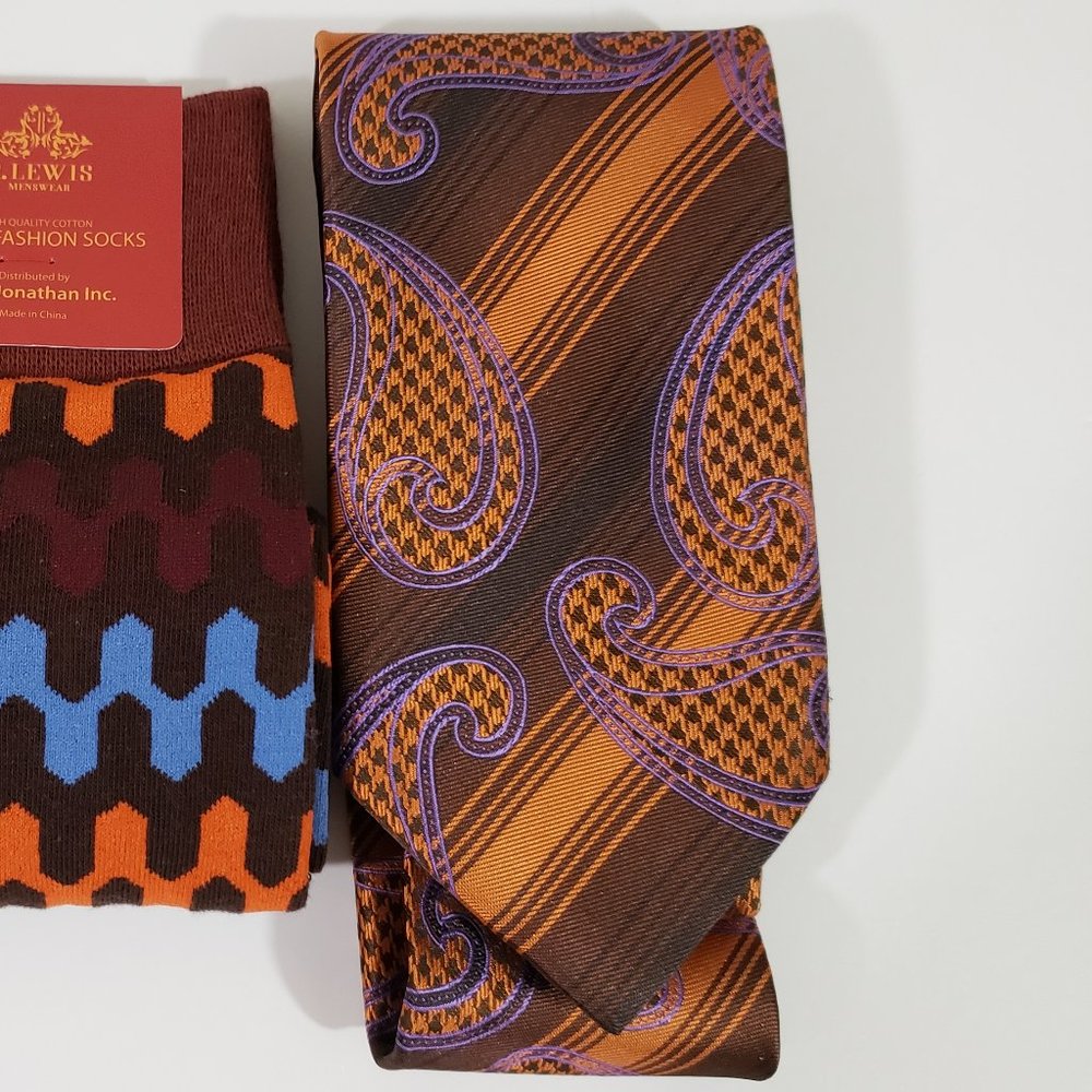 Robert Lewis Orange Neck Tie Hanky Socks Box 3 Set - Picture 2 of 8